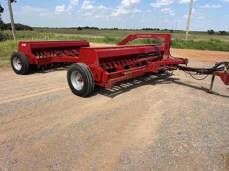 case-ih-5300-image-1
