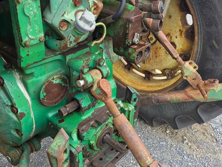 john-deere-4040-image-19