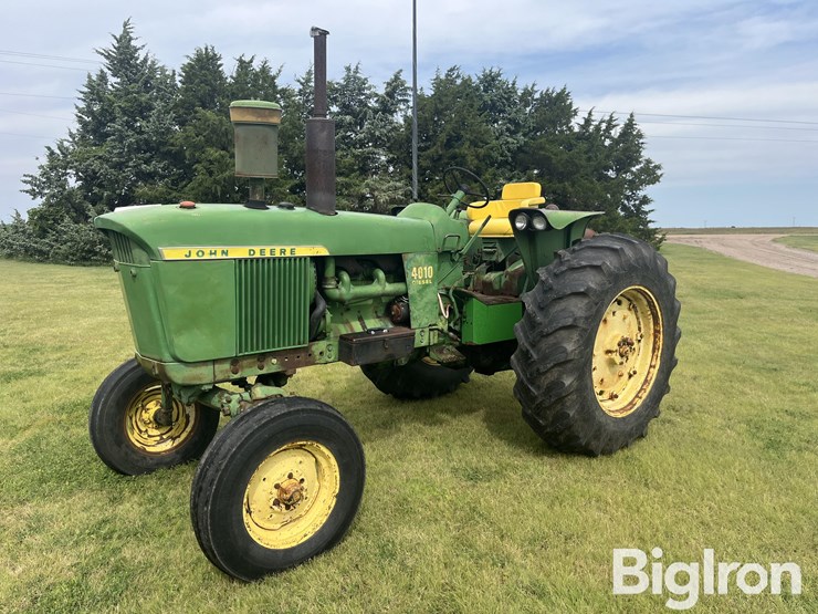 1961-john-deere-4010-image-1