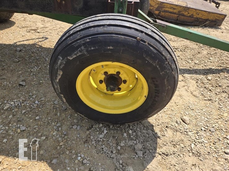john-deere-720-image-3