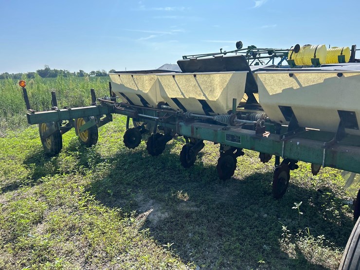 john-deere-7000-image-6