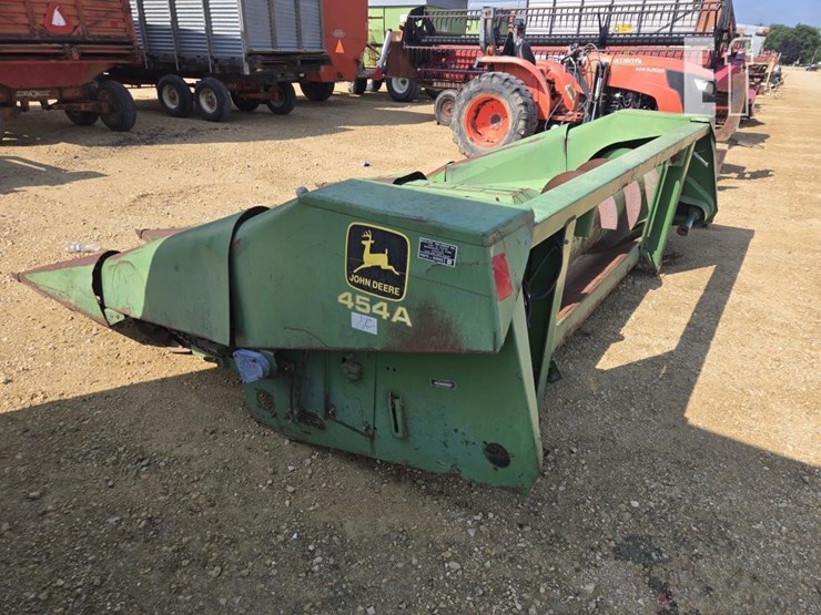john-deere-454a-image-4