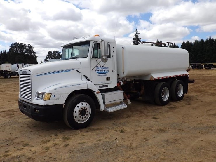 1994-freightliner-fld112-image-1