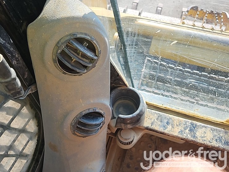 2011-caterpillar-279c-image-28