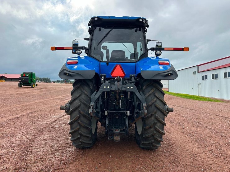 2020-new-holland-t8.320-image-5