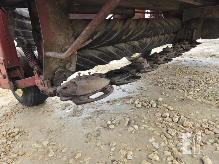 new-holland-1411-image-10