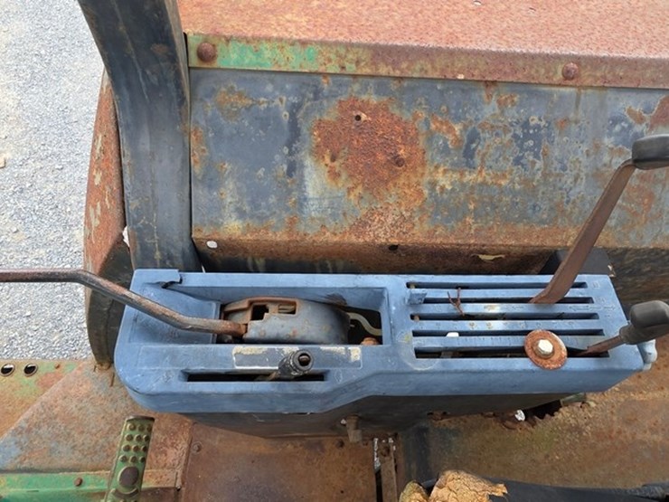 john-deere-4040-image-39