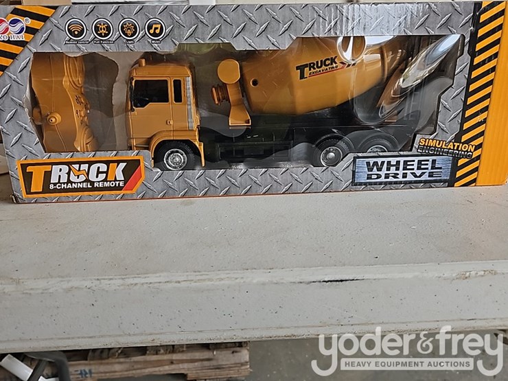 unused-sklp-mixer-truck-toy-image-1