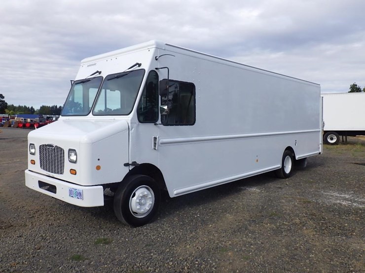 2012-freightliner-mt55-image-1