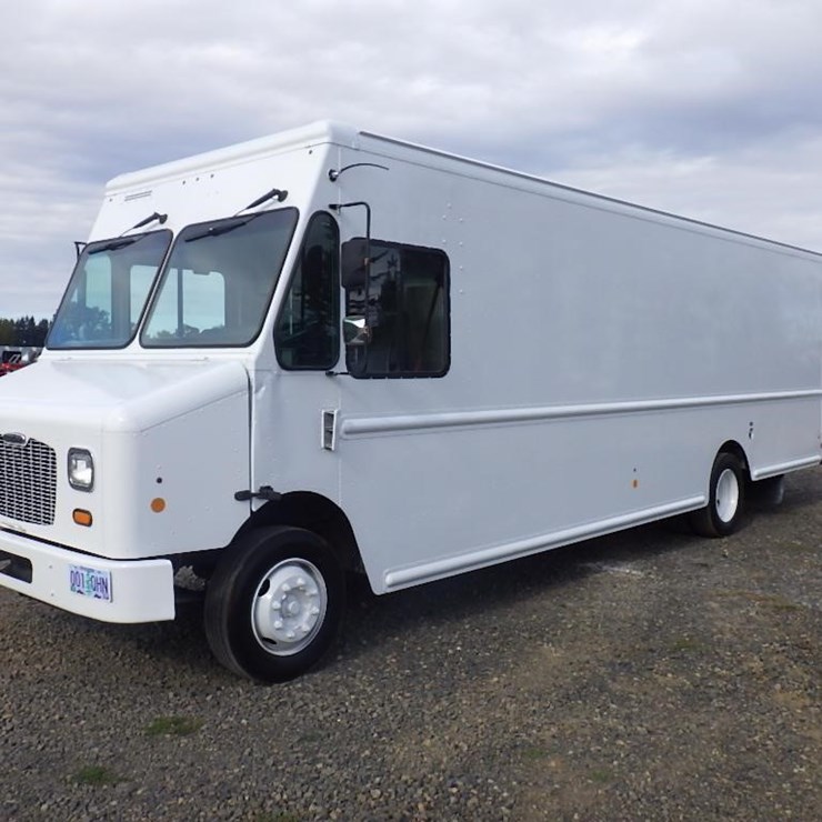 2012 FREIGHTLINER MT55
