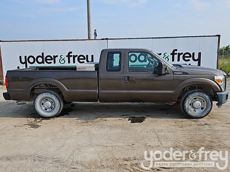 2016-ford-f250-xl-image-3
