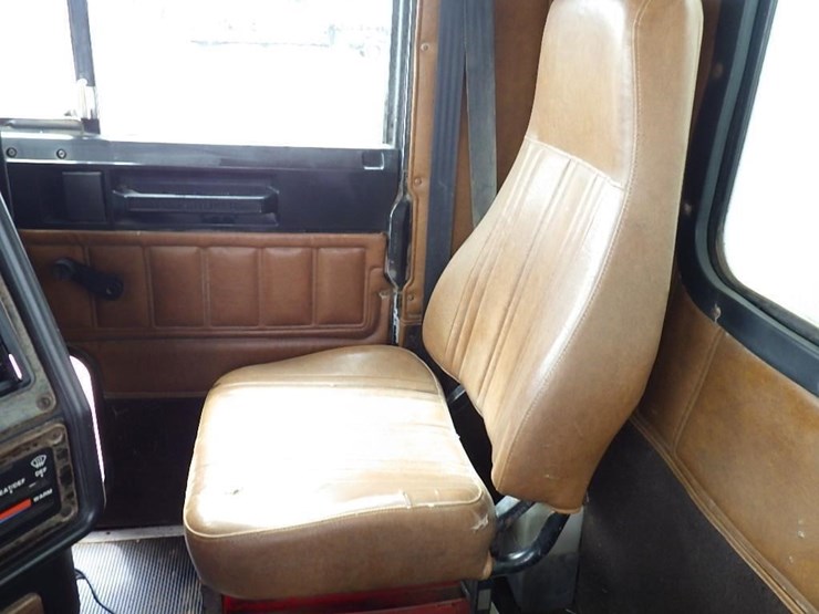 1994-freightliner-fld112-image-35