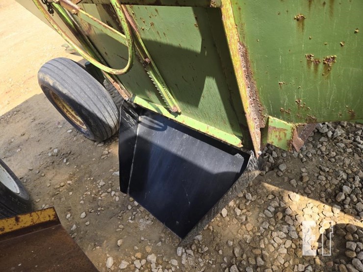 john-deere-1075-image-8