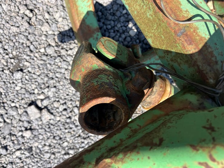 john-deere-350-image-2