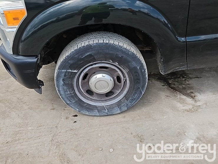 2015-ford-f250-xl-image-8