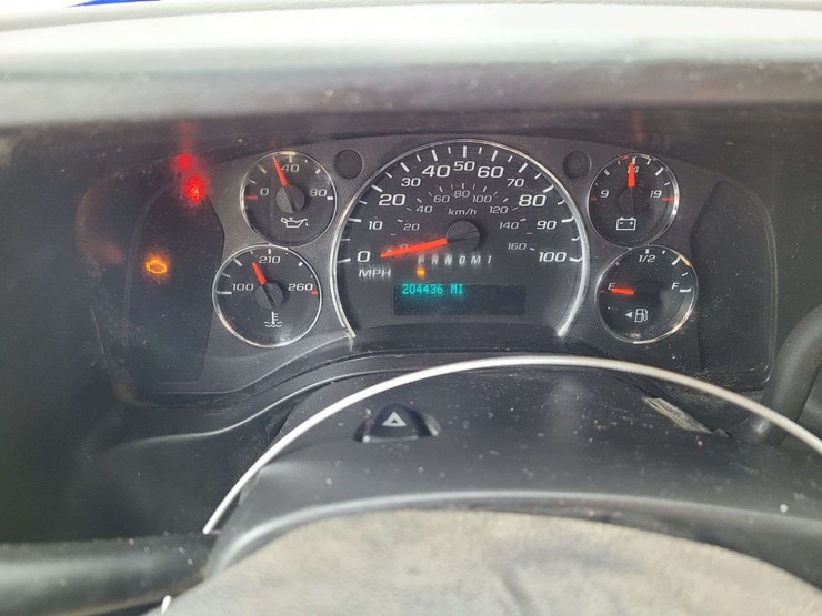 2011-chevrolet-express-3500-image-11
