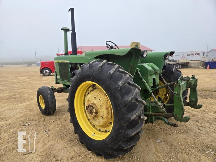 john-deere-4520-image-13