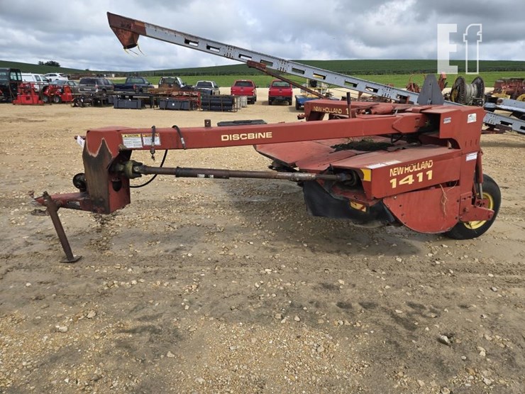 new-holland-1411-image-3