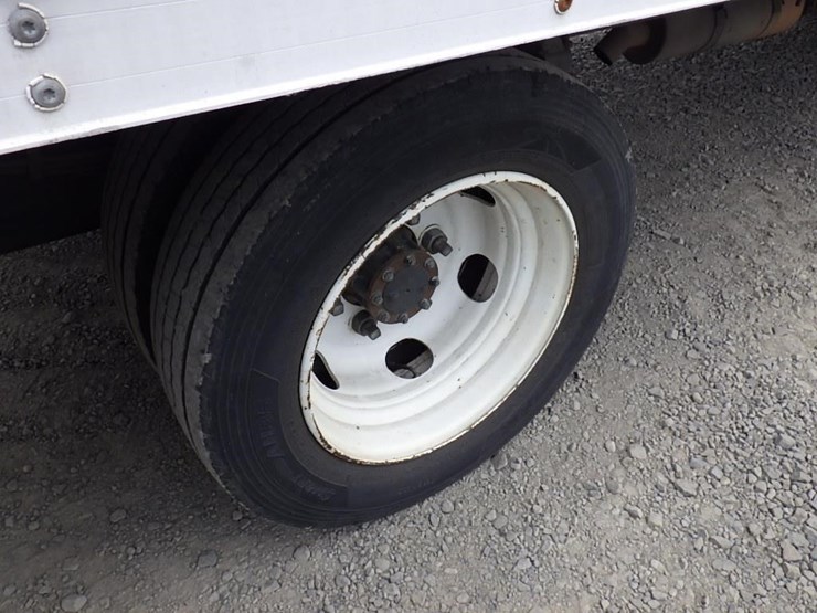 2007-gmc-5500-image-31