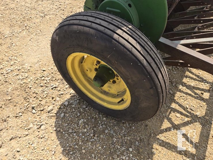 john-deere-10-image-2
