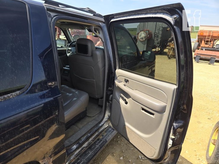 2004-gmc-yukon-xl-image-9