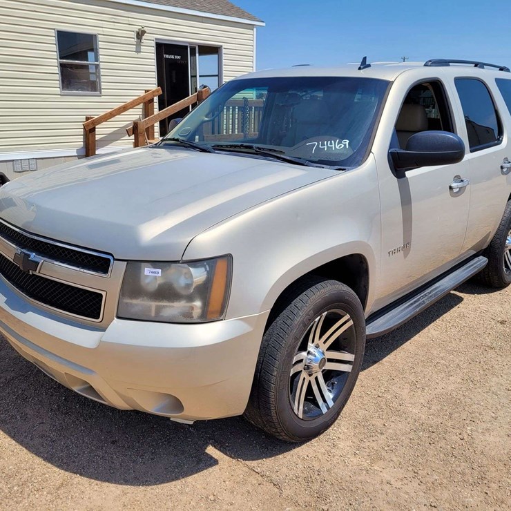 2010 CHEVROLET TAHOE LS