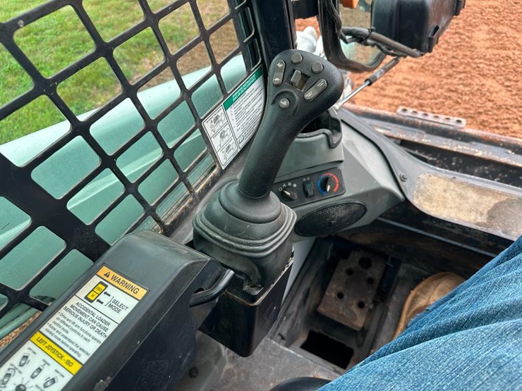 2017-bobcat-t450-image-37