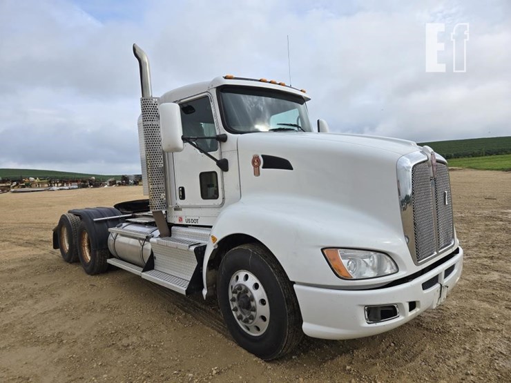 2013-kenworth-t660-image-3