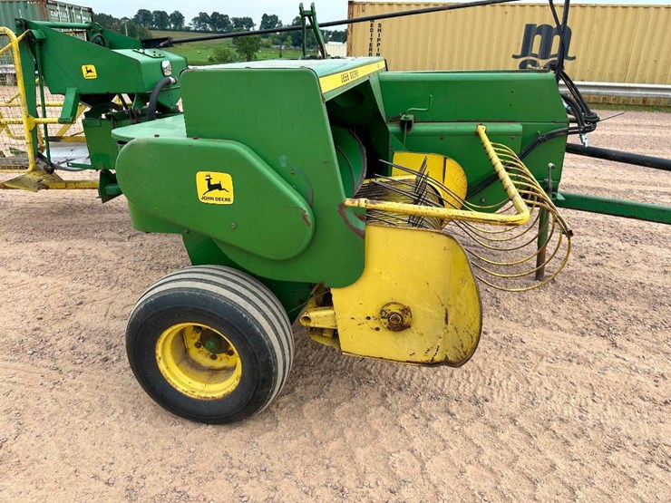 john-deere-336-image-18
