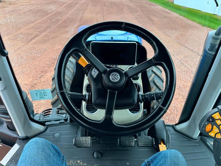 2020-new-holland-t8.320-image-72