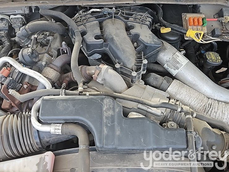 2015-ford-f550-image-26