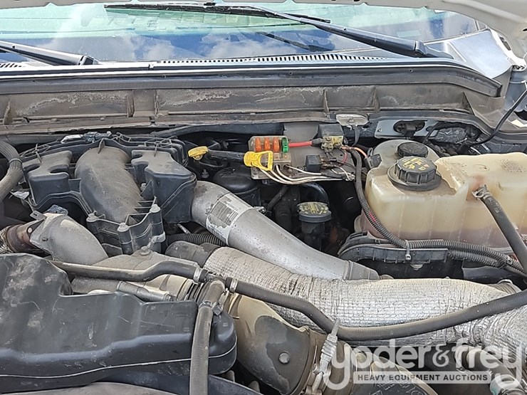 2015-ford-f550-image-25