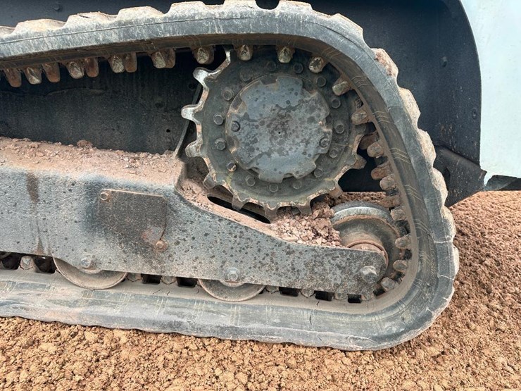 2017-bobcat-t450-image-10