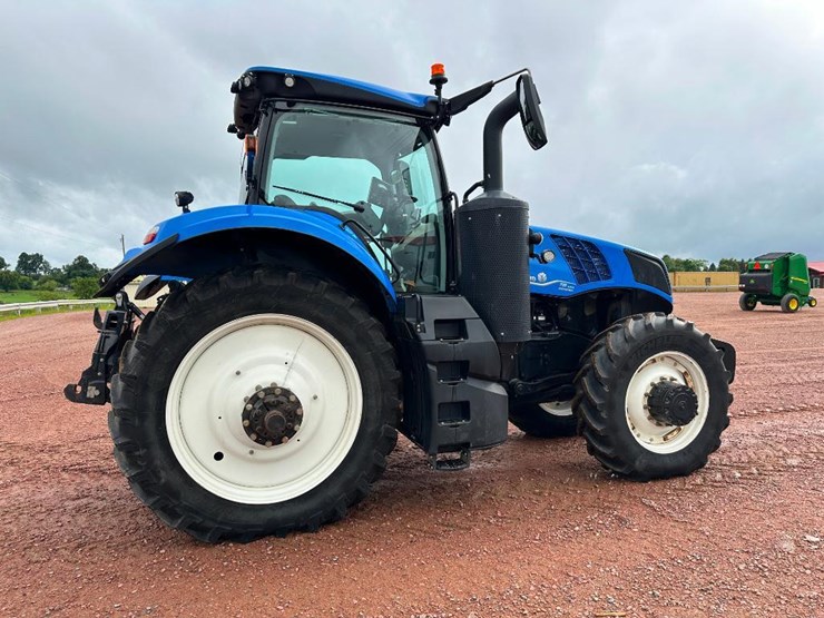 2020-new-holland-t8.320-image-4