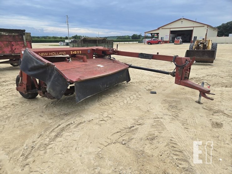 new-holland-1411-image-3