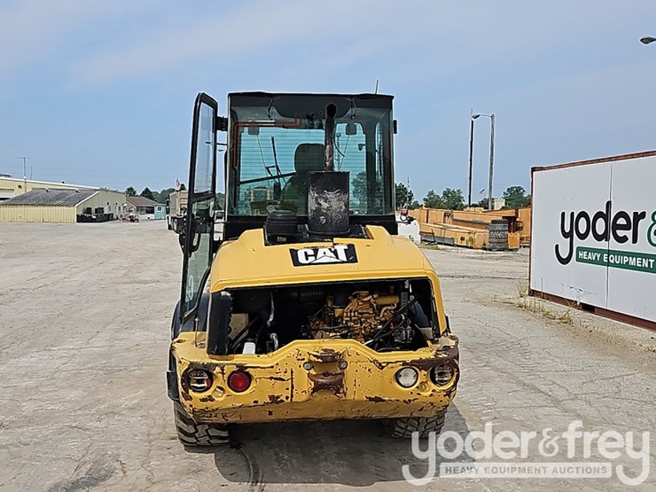 2012-caterpillar-908h-image-5