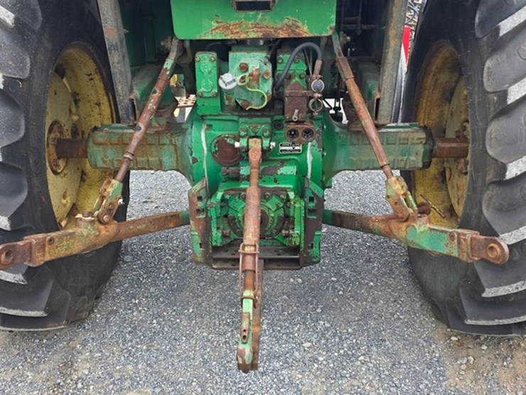 john-deere-4040-image-16