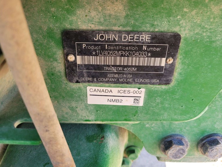 john-deere-4052m-image-9