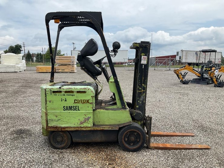 #1351-•-clark-electric-towmotor-image-3
