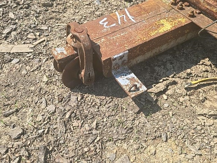 #143-•-hoist-track-image-12
