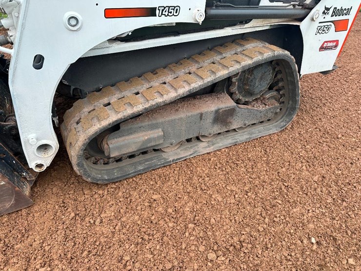 2017-bobcat-t450-image-7