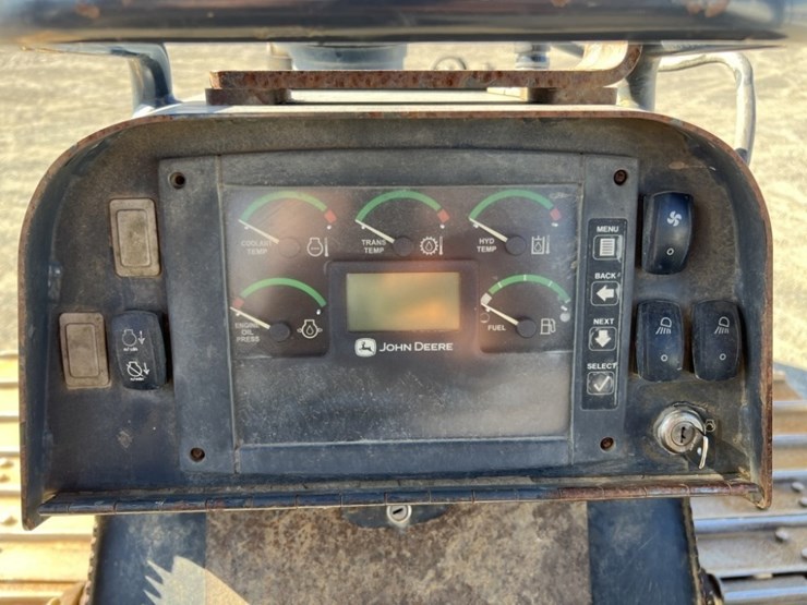 deere-750j-lgp-image-35