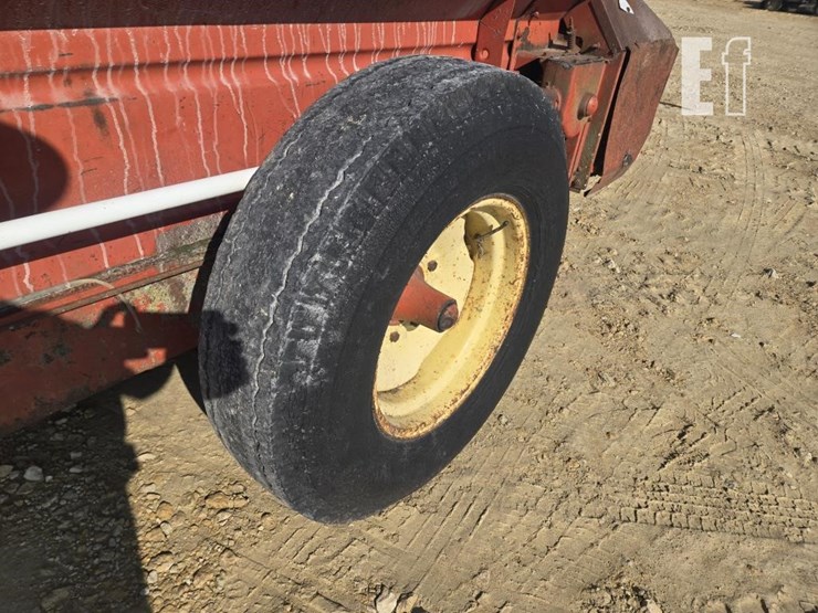 new-holland-518-image-5