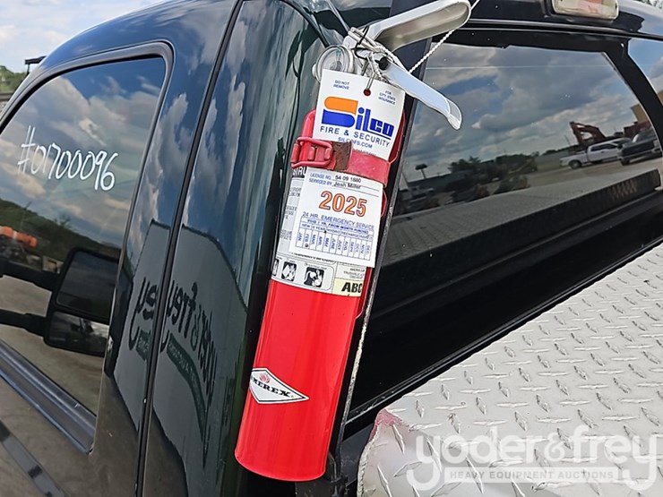 2016-ford-f250-xl-image-14
