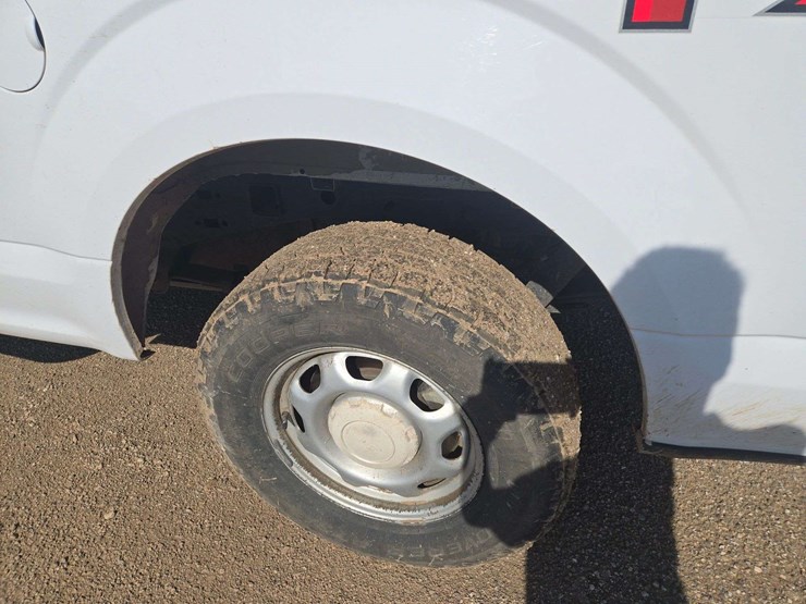 2015-ford-f150-xlt-image-14