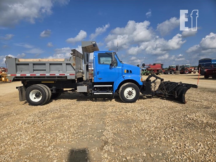 2009-sterling-l7500-image-4