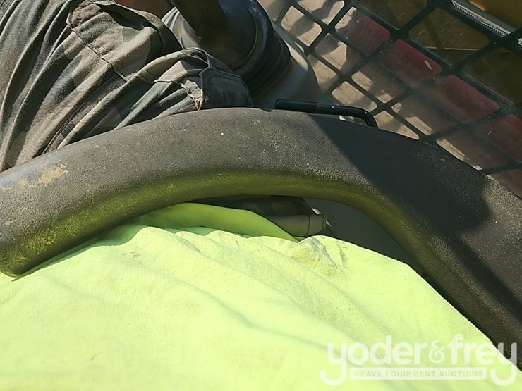 2011-caterpillar-279c-image-32