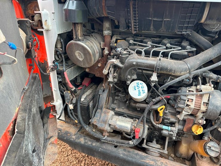 2017-bobcat-t450-image-32