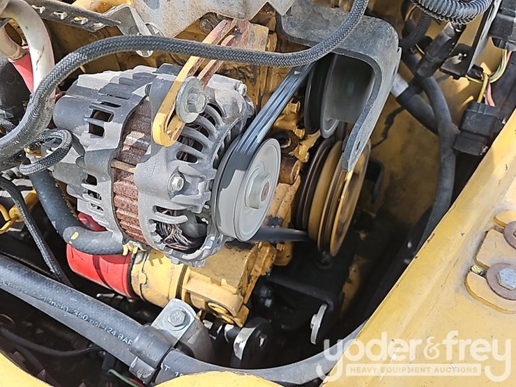 2012-caterpillar-908h-image-21