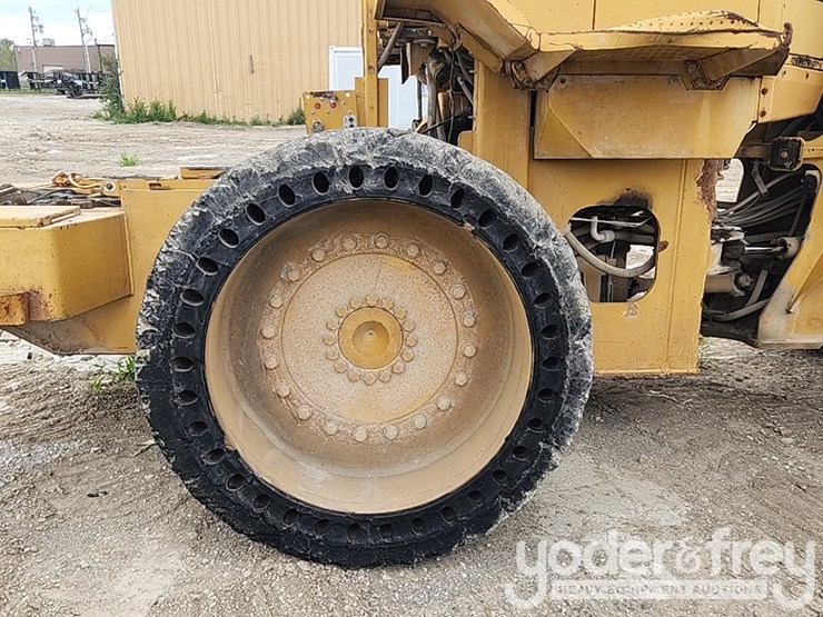 caterpillar-it38f-image-6